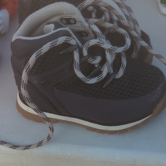 Timberland Kids Black and Brown Sneakers - Picture 2 of 3